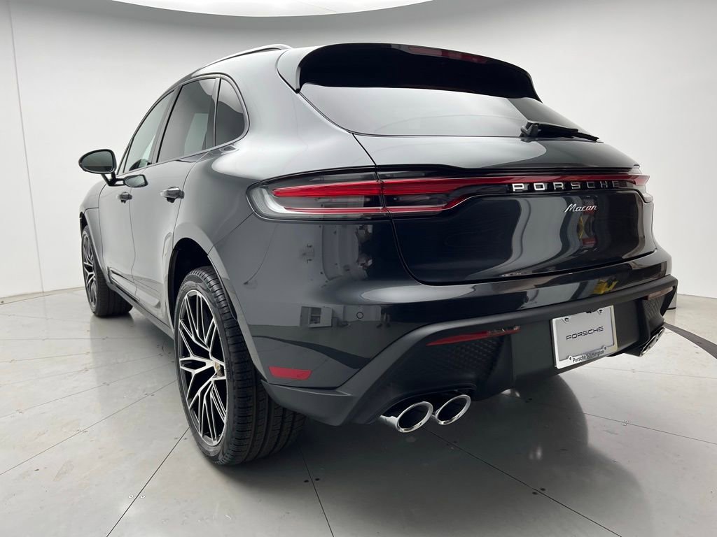 New 2026 Porsche Macan image 3