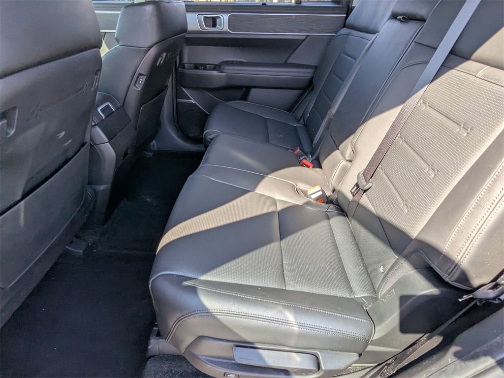 Certified 2024 Hyundai Santa Fe Limited image 18