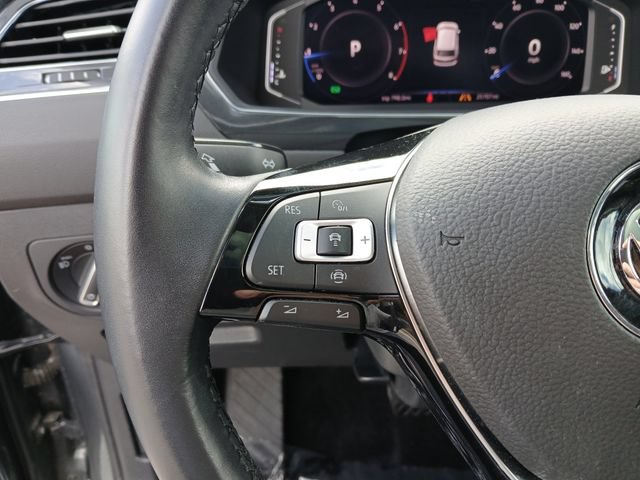 Used 2019 Volkswagen Tiguan SEL Premium w/ 3rd Row Seat Package AWD/4WD image 16