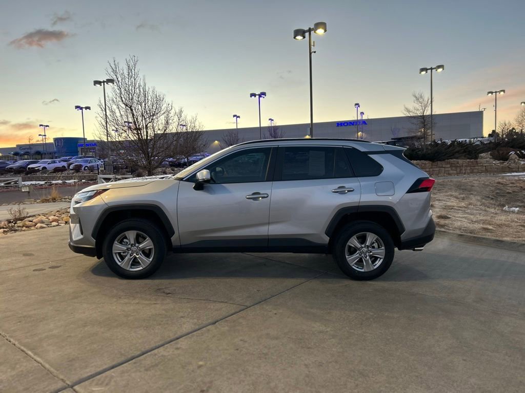 Used 2025 Toyota RAV4 XLE image 4