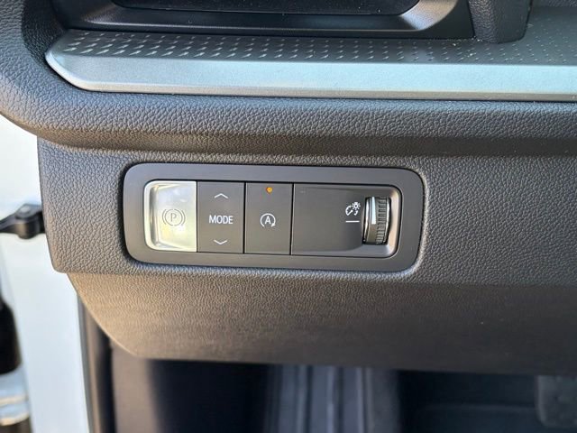 Used 2025 Chevrolet Traverse LT image 25