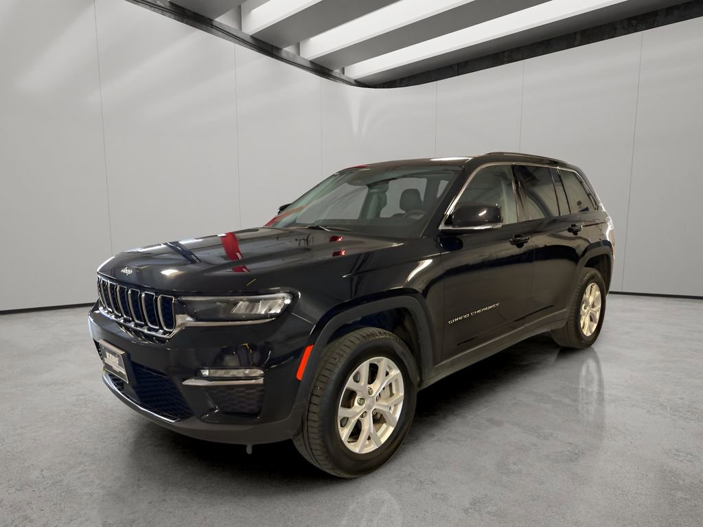 Used 2023 Jeep Grand Cherokee Limited image 1