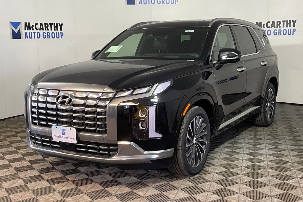 Used 2024 Hyundai Palisade Calligraphy image 2