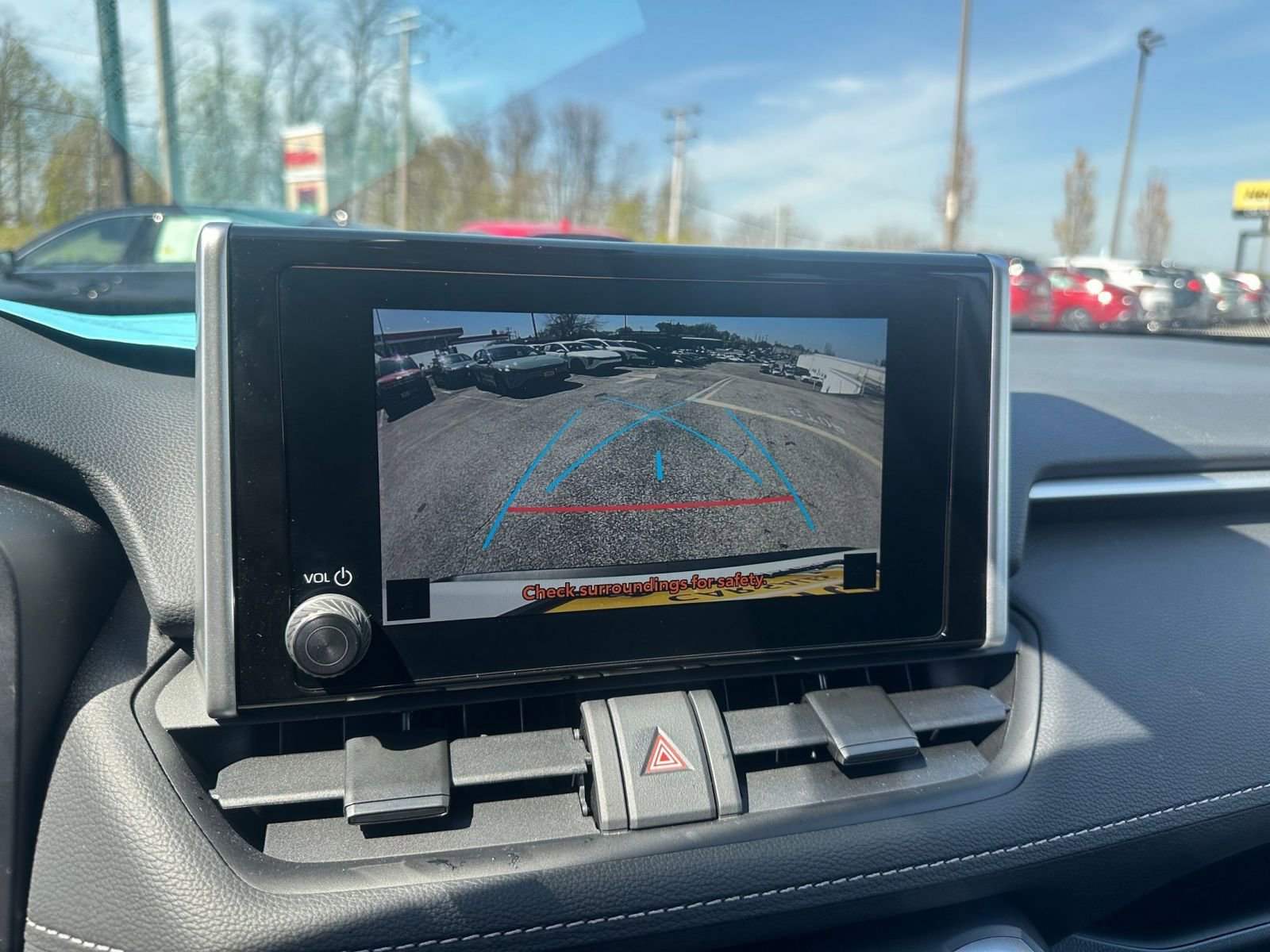 Used 2025 Toyota RAV4 LE AWD/4WD image 23