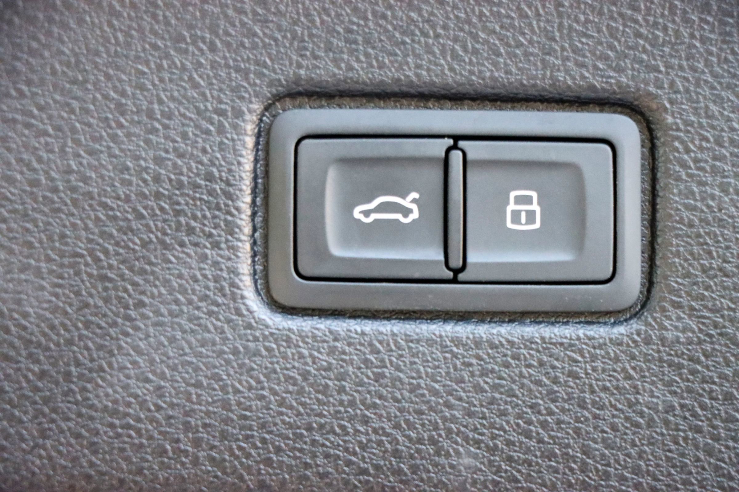 Used 2018 Audi Q7 3.0T Prestige w/ Prestige Package image 30