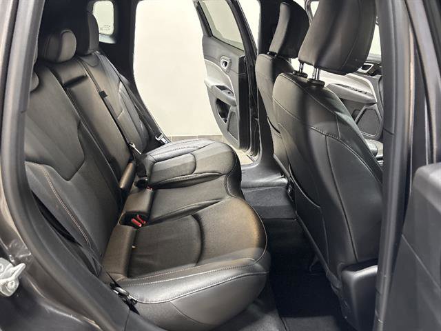 Used 2023 Jeep Compass Limited image 22