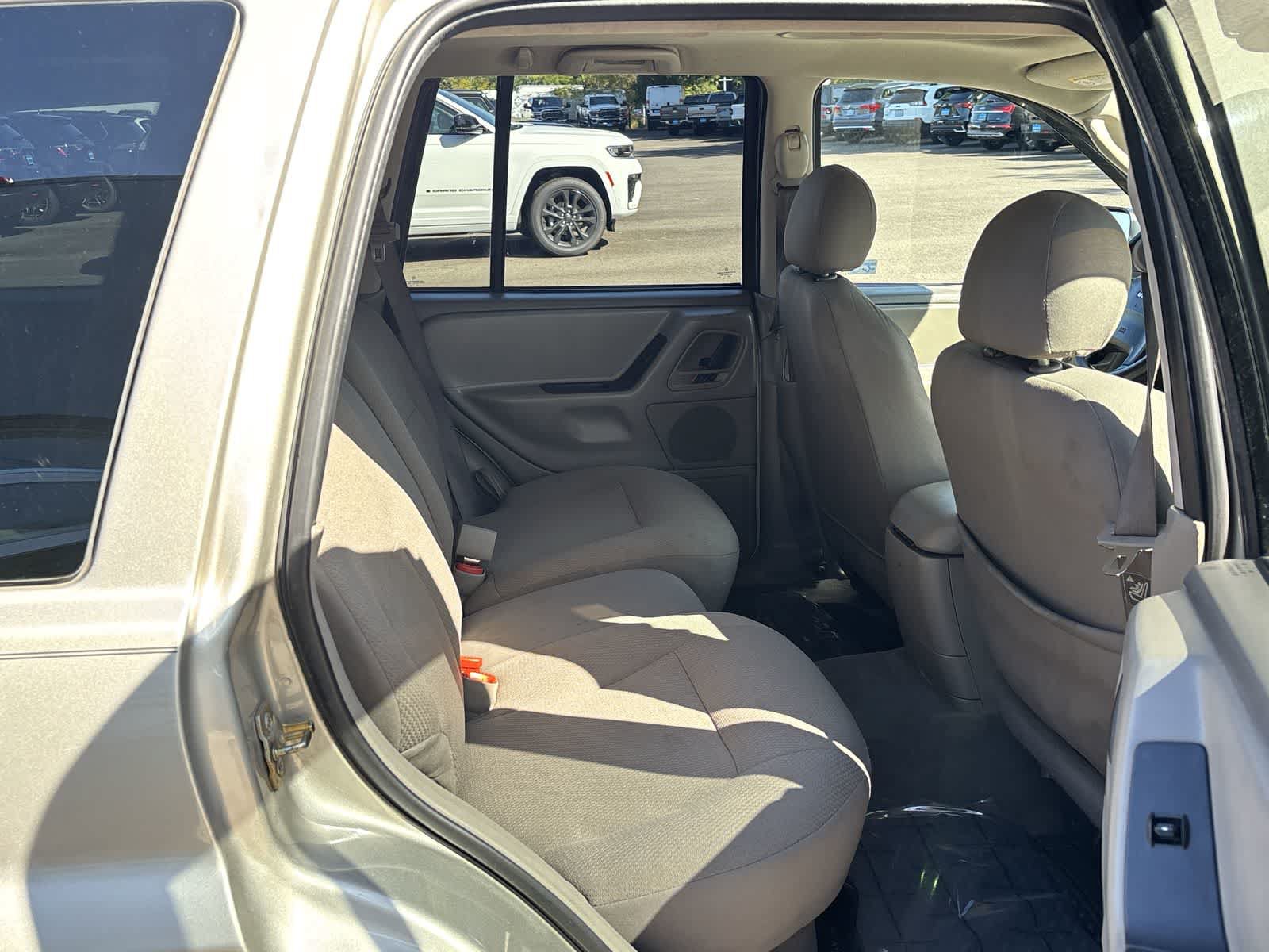 Used 2003 Jeep Grand Cherokee Laredo AWD/4WD image 10