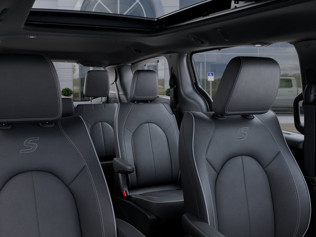 New 2026 Chrysler Pacifica Limited w/ S Appearance Package AWD/4WD image 29