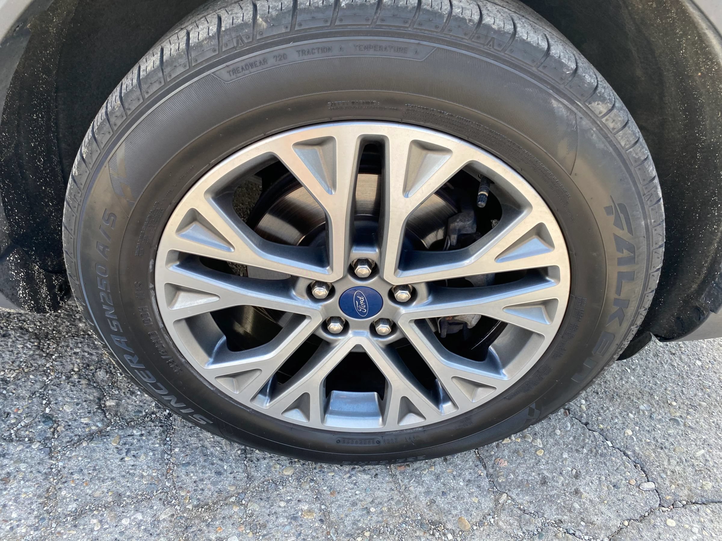 Used 2020 Ford Escape SEL AWD/4WD image 30