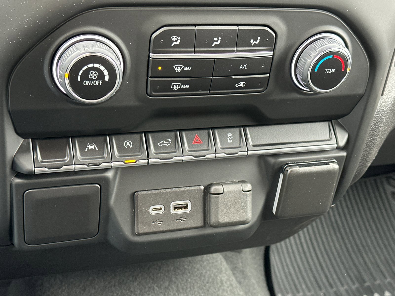 Used 2023 Chevrolet Silverado 1500 Custom image 19