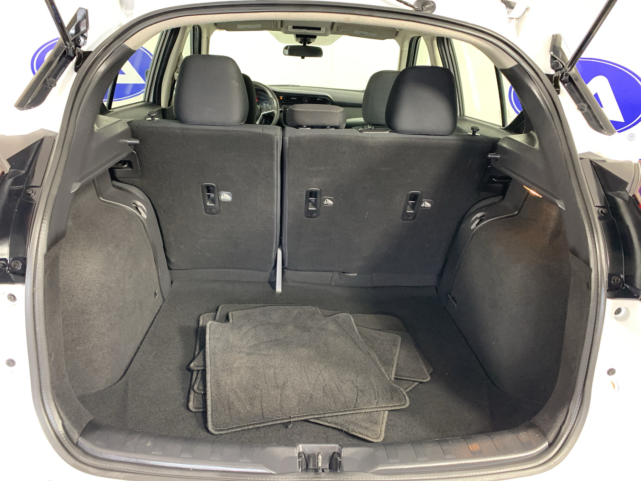 Used 2022 Nissan Kicks SV FWD image 30