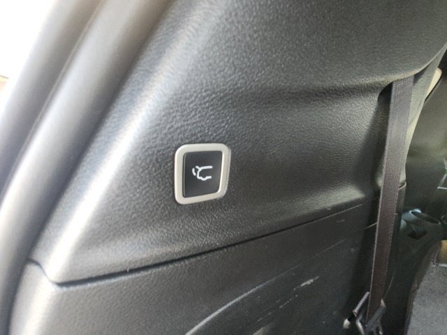 Used 2026 Chrysler Pacifica Select w/ S Appearance Package FWD image 42