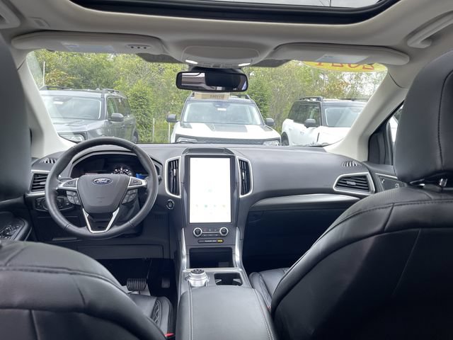 Certified 2024 Ford Edge Titanium w/ Equipment Group 301A AWD/4WD image 29