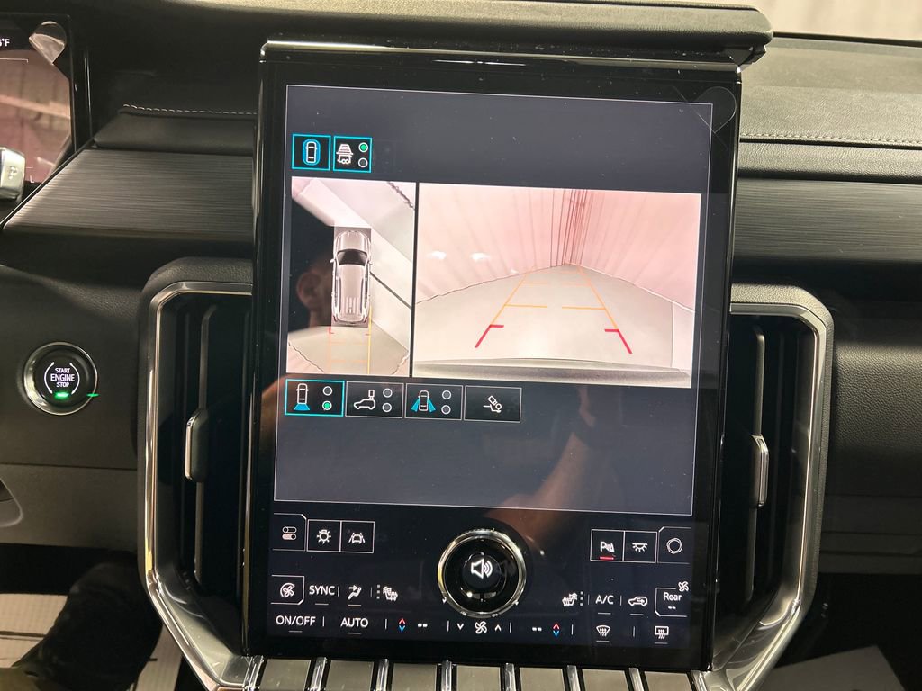 Used 2025 GMC Acadia Elevation image 18