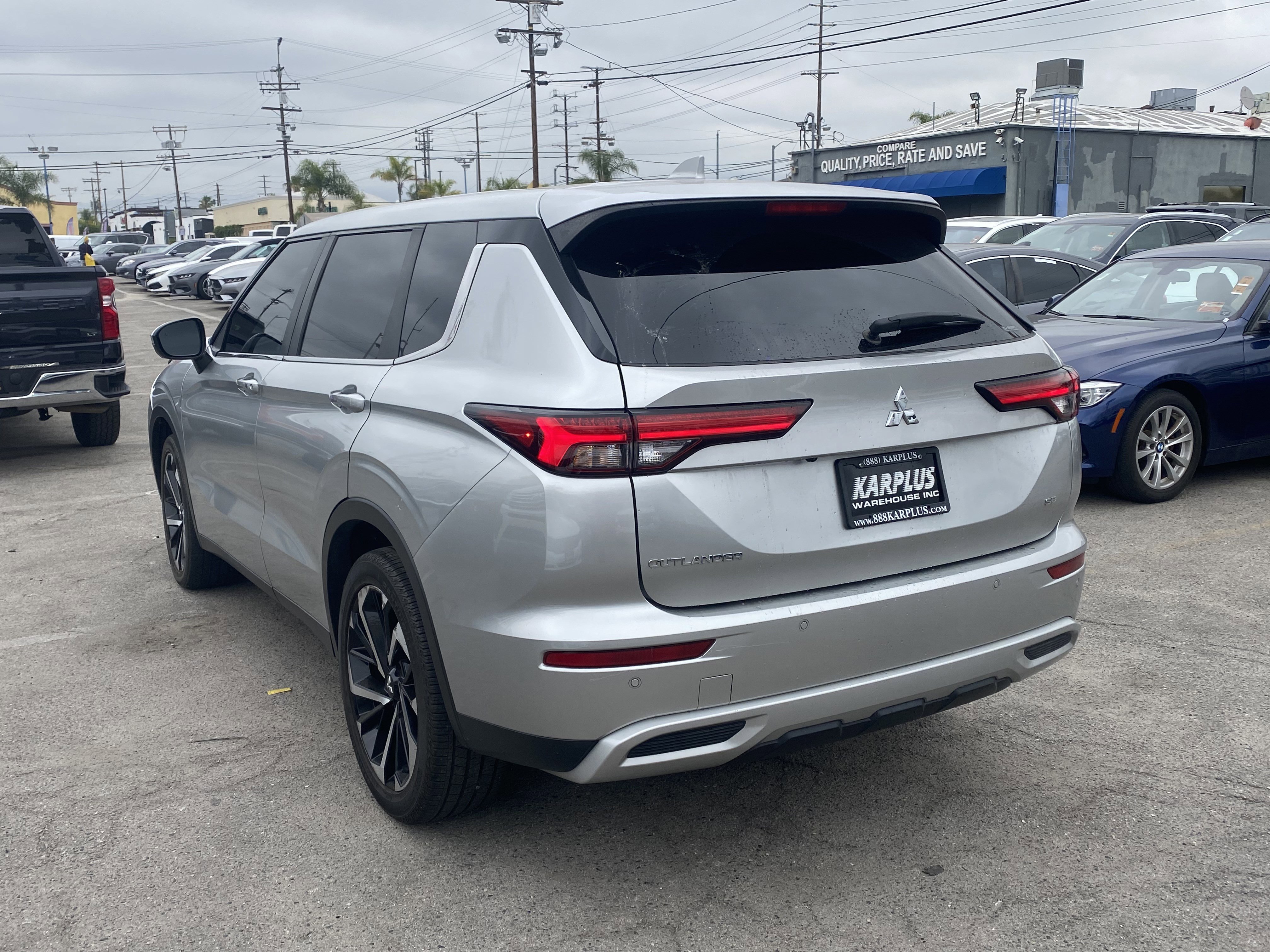 Used 2022 Mitsubishi Outlander SE AWD/4WD image 9