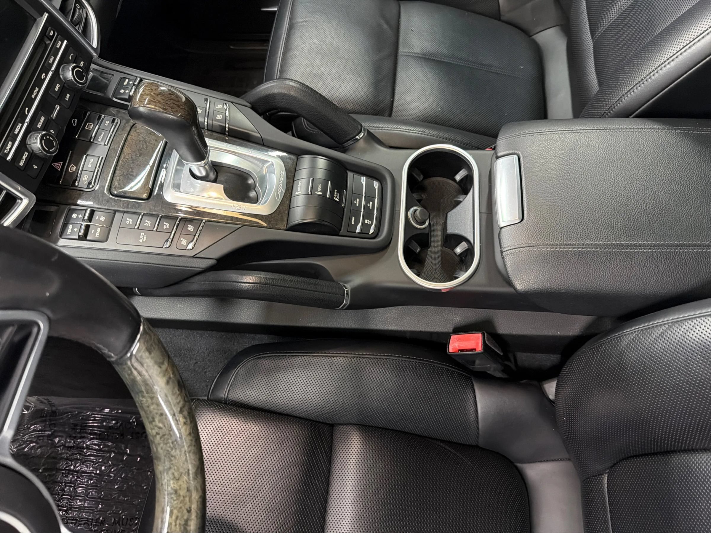 Used 2016 Porsche Cayenne S AWD/4WD image 33