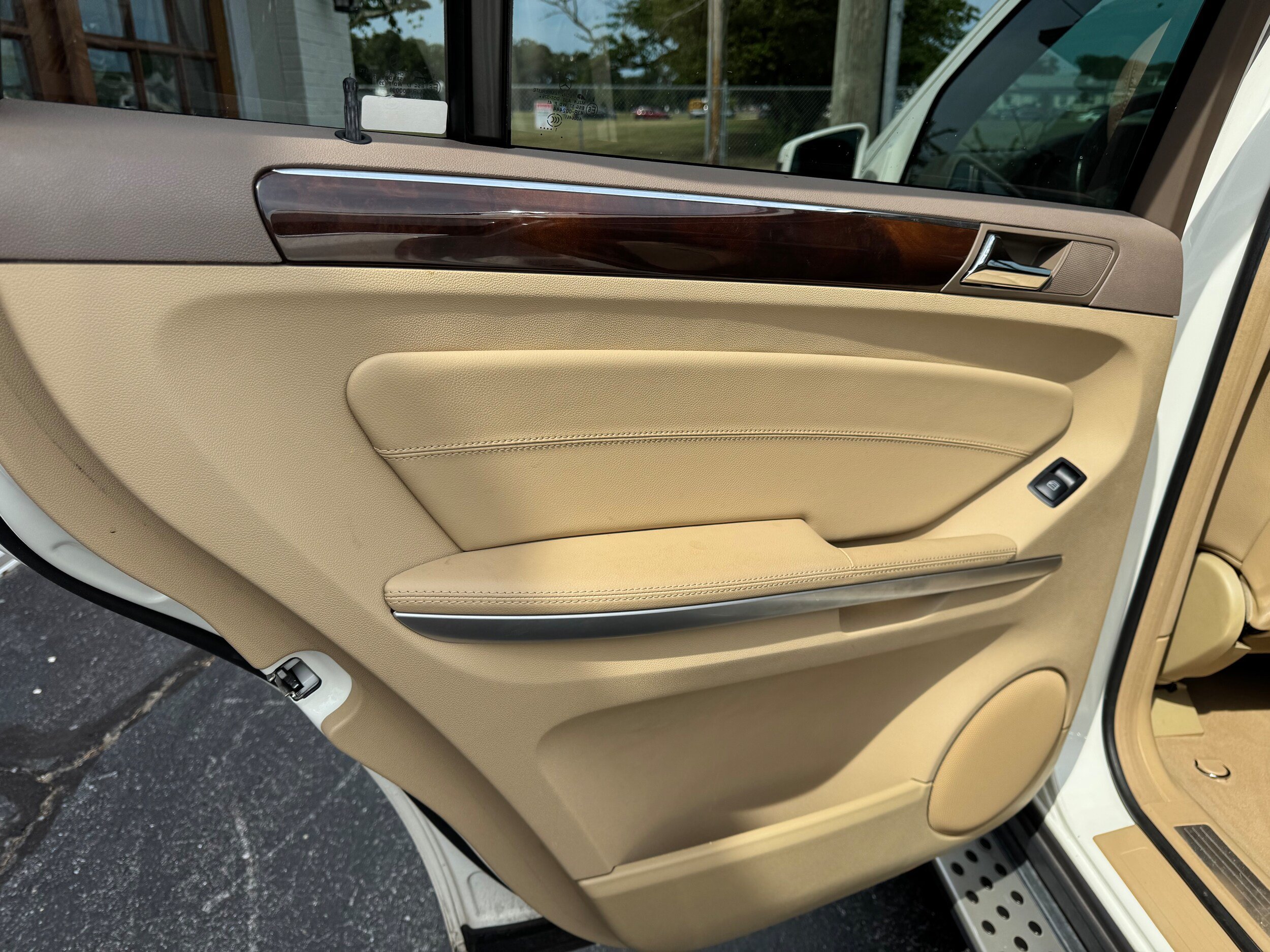 Used 2012 Mercedes-Benz GL 450 4MATIC image 31