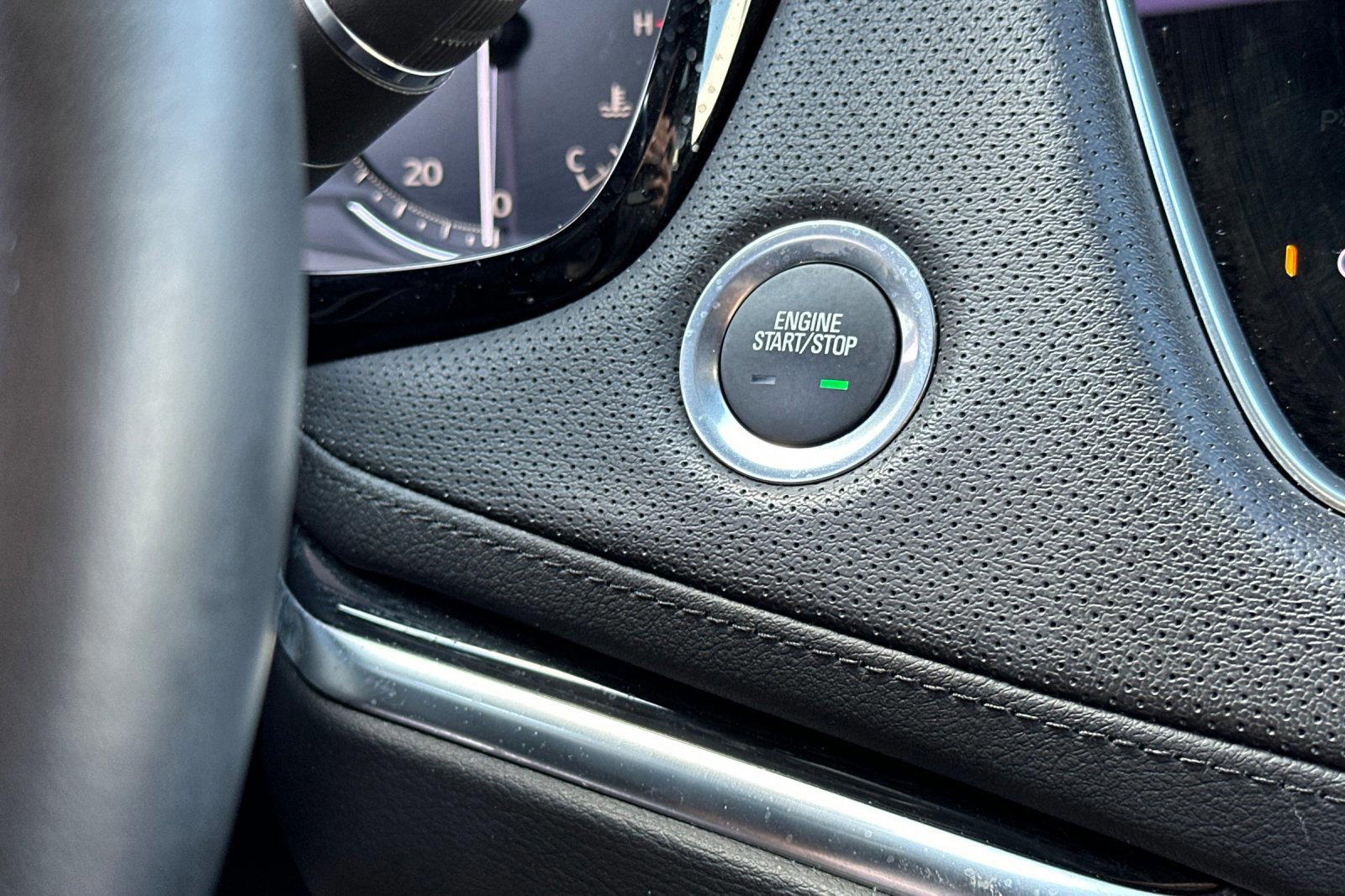 Certified 2025 Cadillac XT5 Premium Luxury image 23