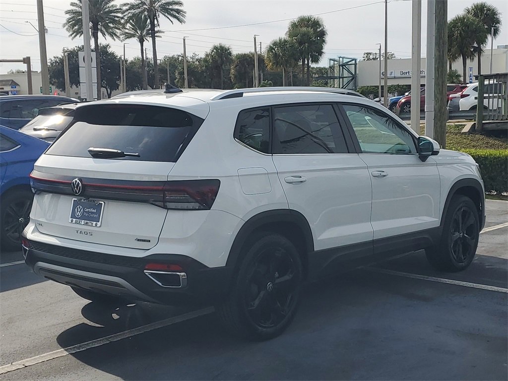 Used 2025 Volkswagen Taos SEL image 3
