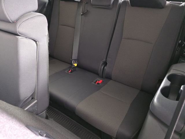Used 2023 Toyota Highlander L image 35
