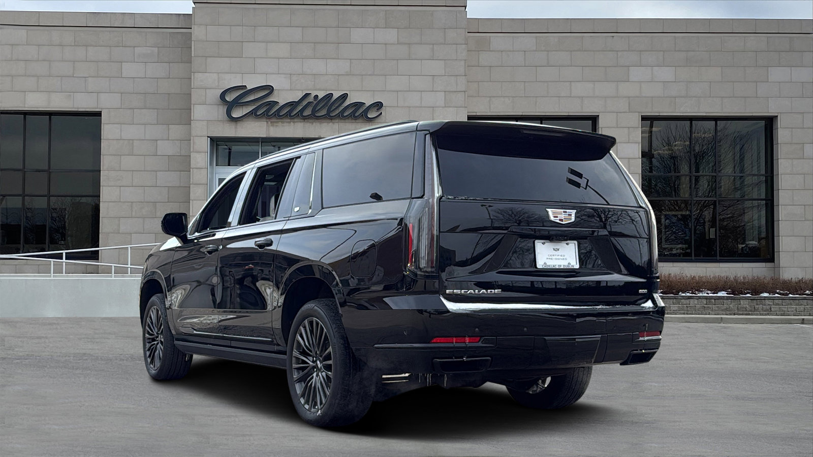 Certified 2025 Cadillac Escalade ESV Sport Platinum image 4
