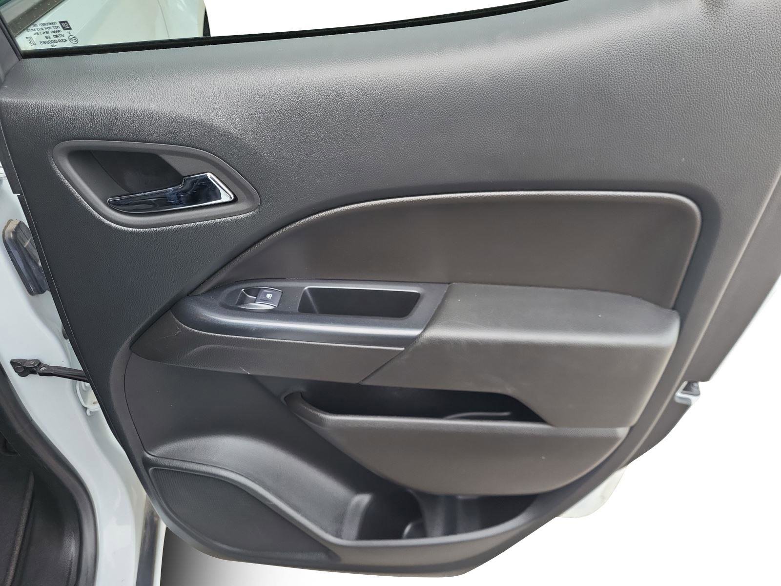 Used 2022 Chevrolet Colorado LT w/ LT Convenience Package image 22