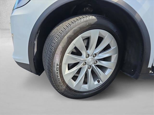 Used 2018 Tesla Model X 75D AWD/4WD image 30