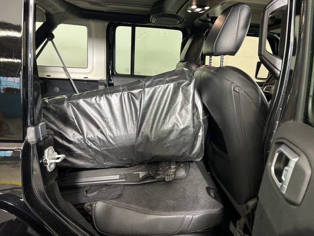 Used 2022 Jeep Wrangler Unlimited Sahara image 29