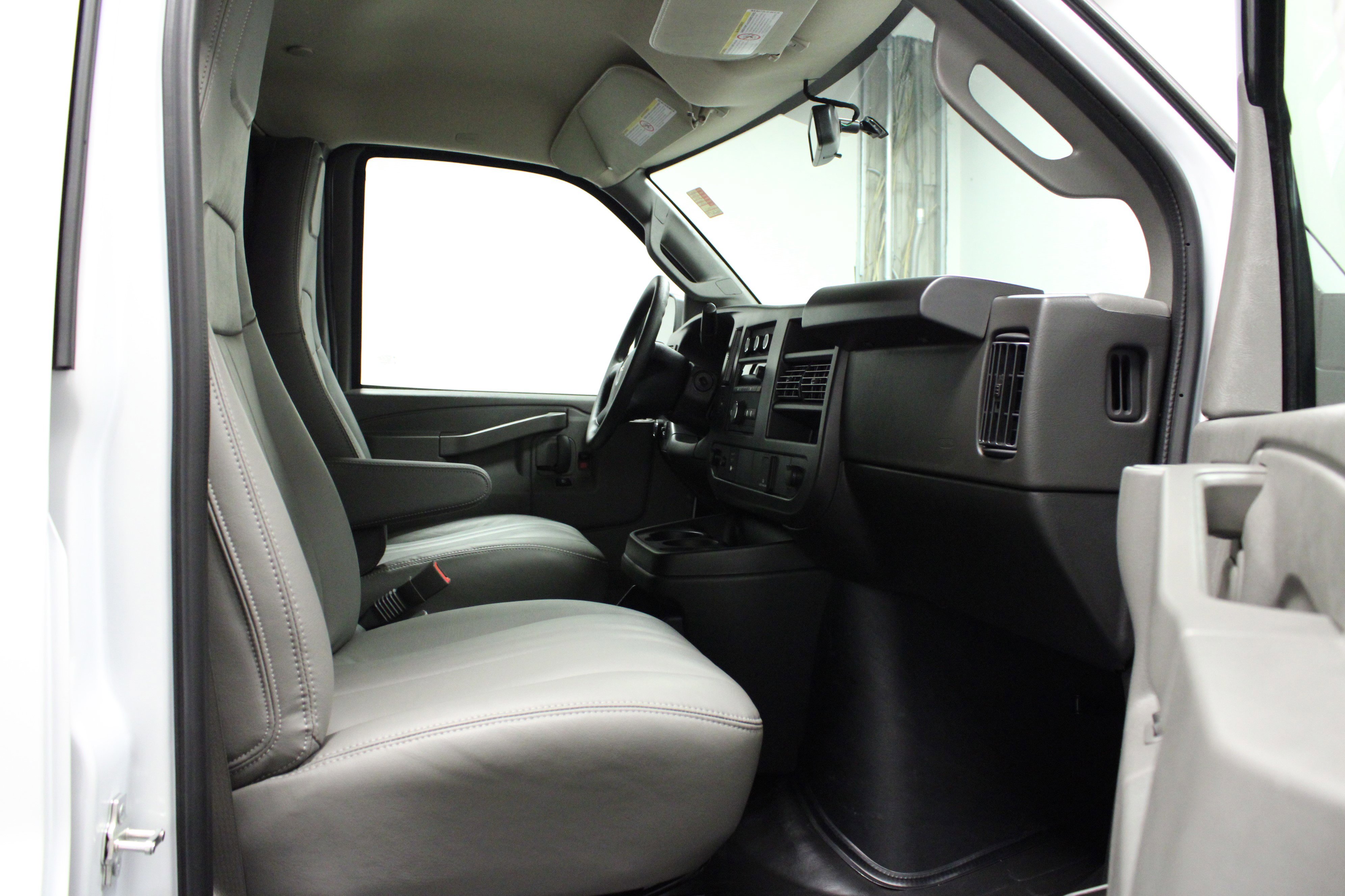 New 2026 GMC Savana 2500 RWD image 15
