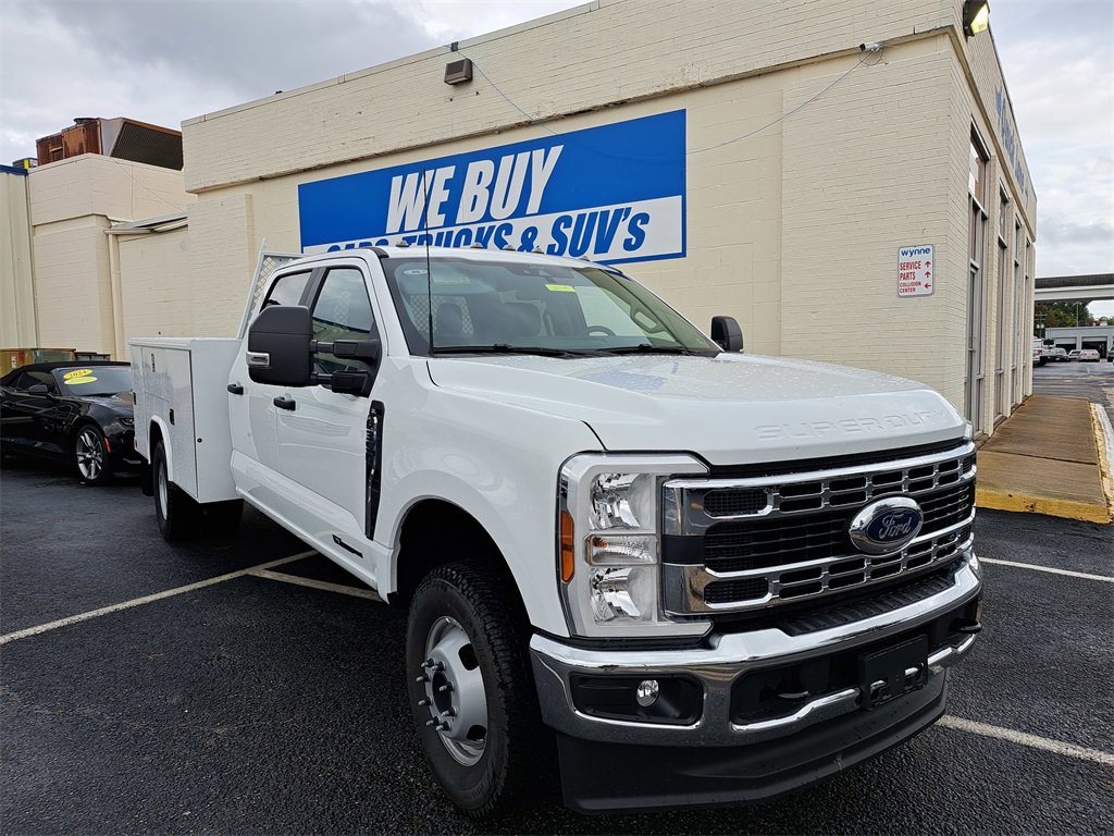 New 2025 Ford F350 XL w/ XL Chrome Package