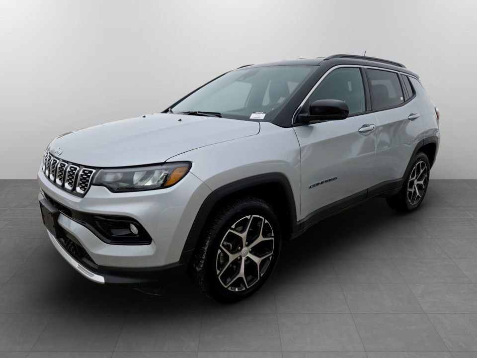 Used 2024 Jeep Compass Limited image 12