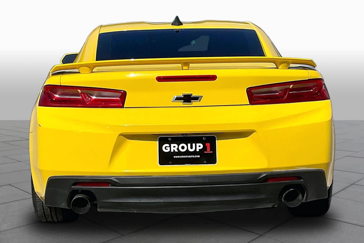 Used 2018 Chevrolet Camaro LT RWD image 5