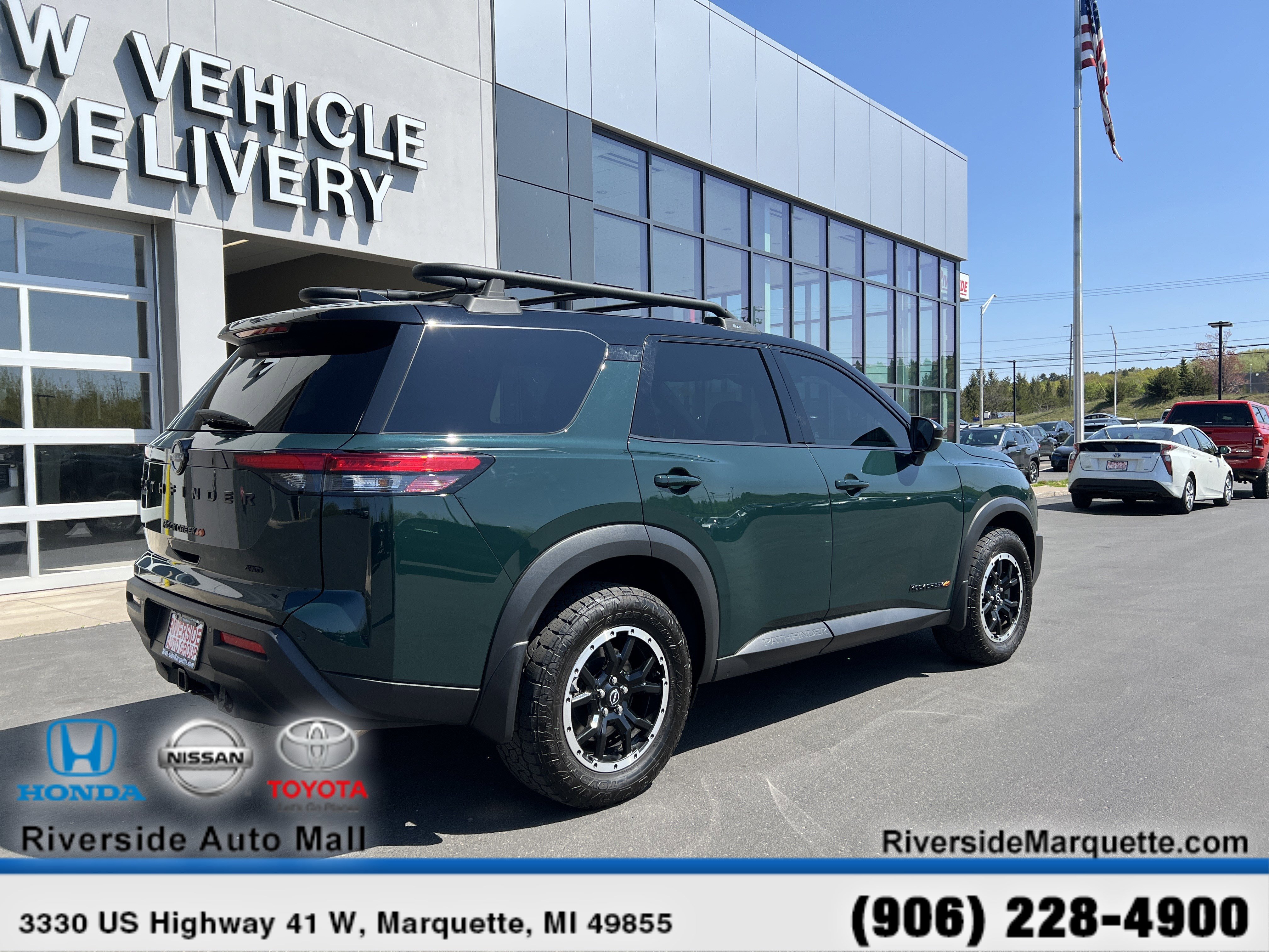 Used 2023 Nissan Pathfinder Rock Creek AWD/4WD image 9