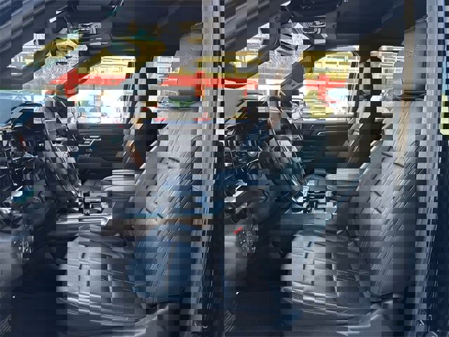 Used 2024 Chevrolet Silverado 1500 High Country w/ High Country Premium Package image 29