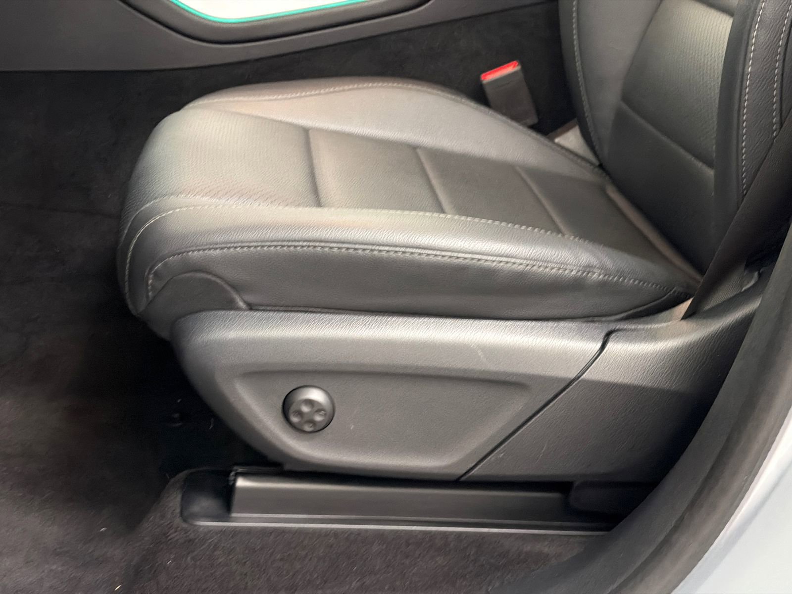 Used 2024 Mercedes-Benz GLE 450e 4MATIC image 17