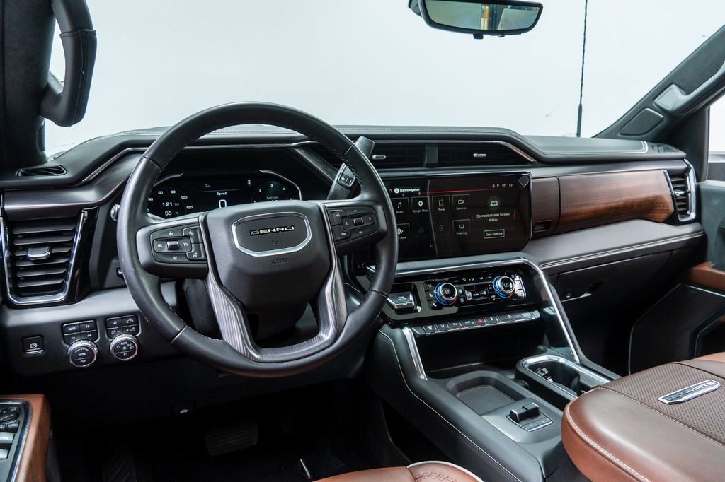 Used 2024 GMC Sierra 2500 Denali Ultimate w/ Max Trailering Package image 3