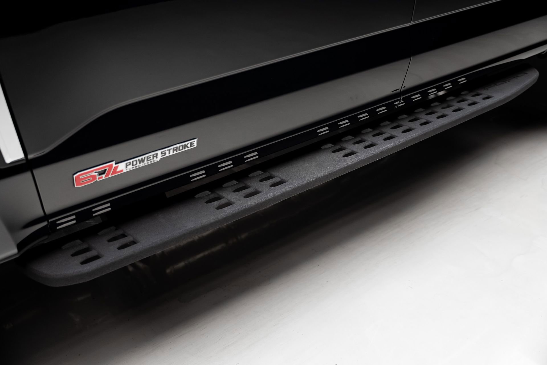 Used 2024 Ford F250 Platinum w/ Tremor Off-Road Package image 28