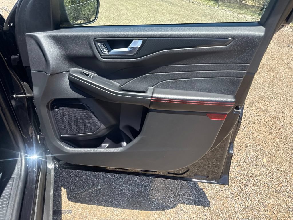 Used 2024 Ford Escape ST-Line FWD image 38