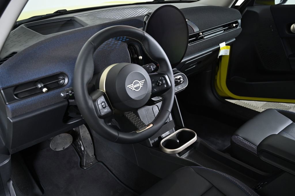 Certified 2025 MINI Cooper 2-Door Hardtop image 10