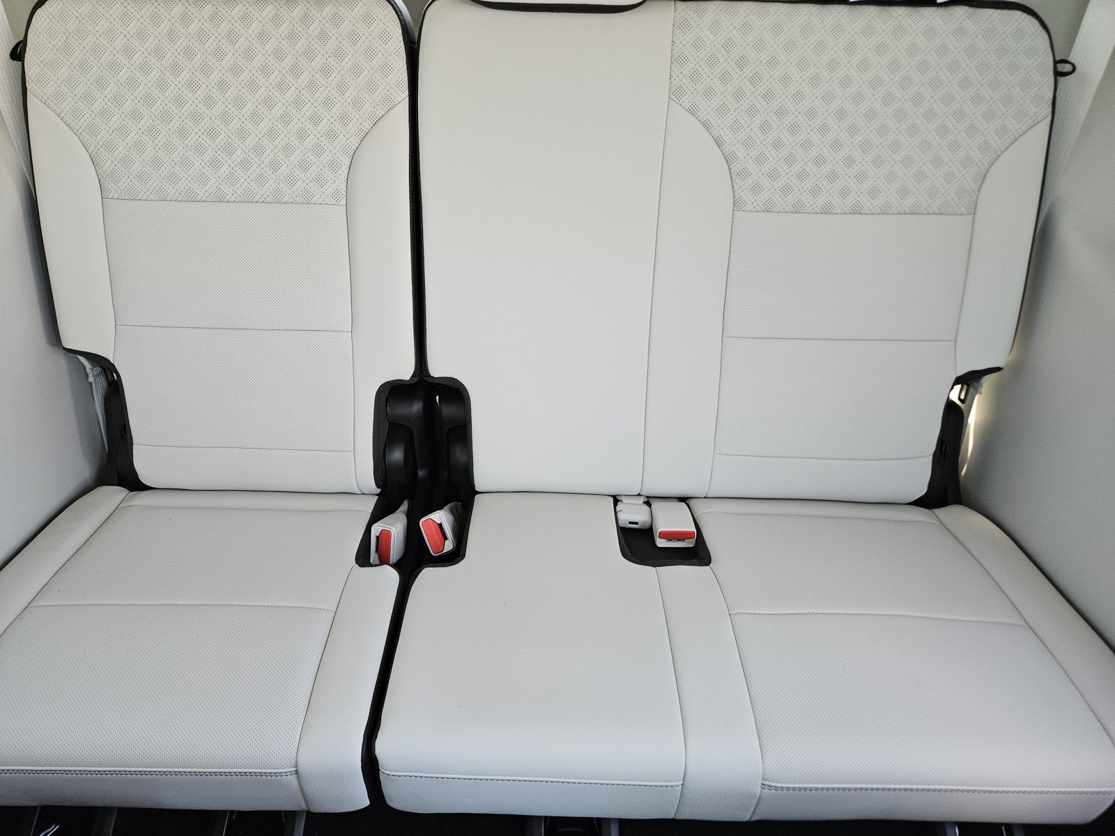New 2027 GMC Acadia Denali FWD image 21
