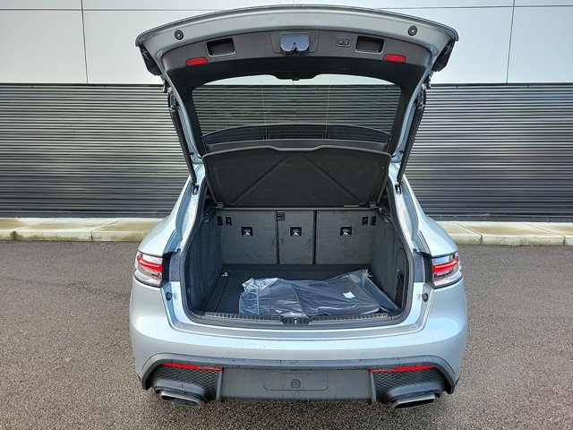 Used 2025 Porsche Macan image 15