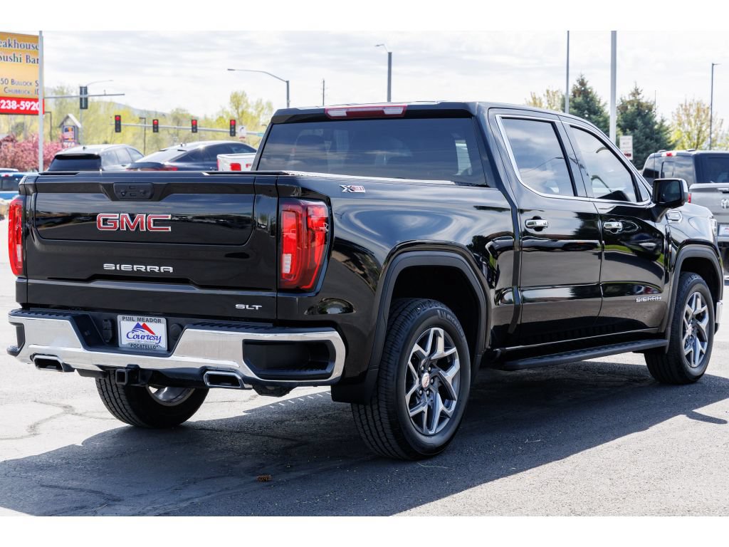 Used 2022 GMC Sierra 1500 SLT AWD/4WD image 3
