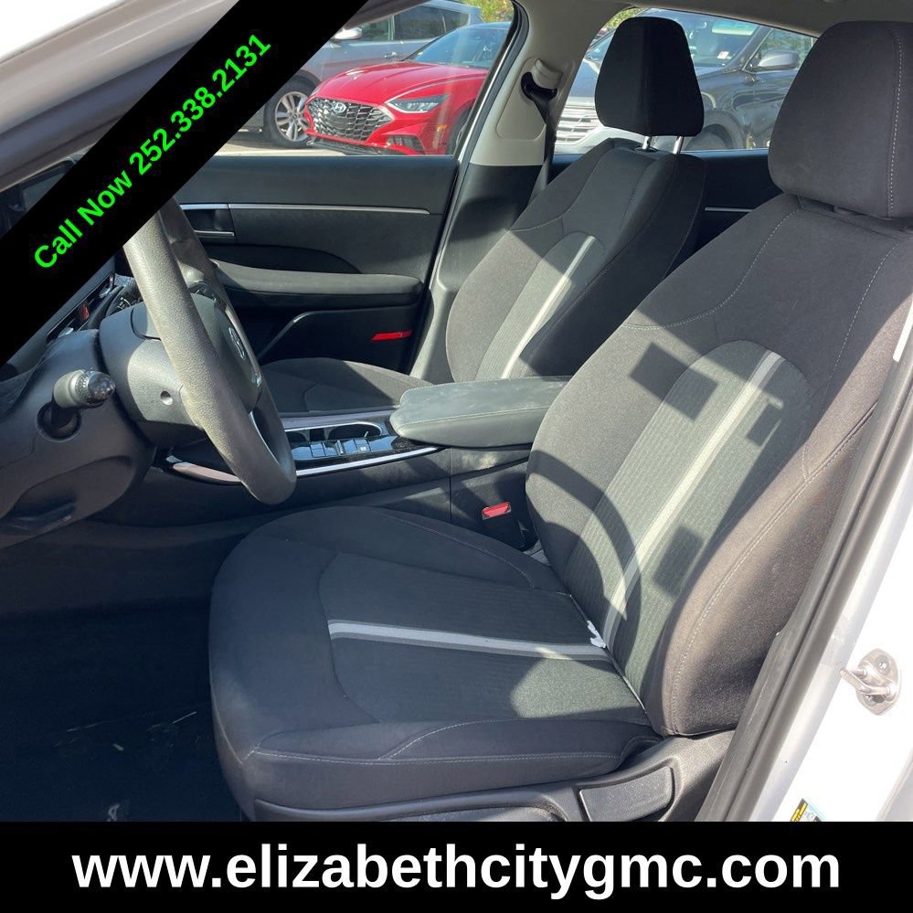 Used 2023 Hyundai Sonata SE w/ Cargo Package image 10