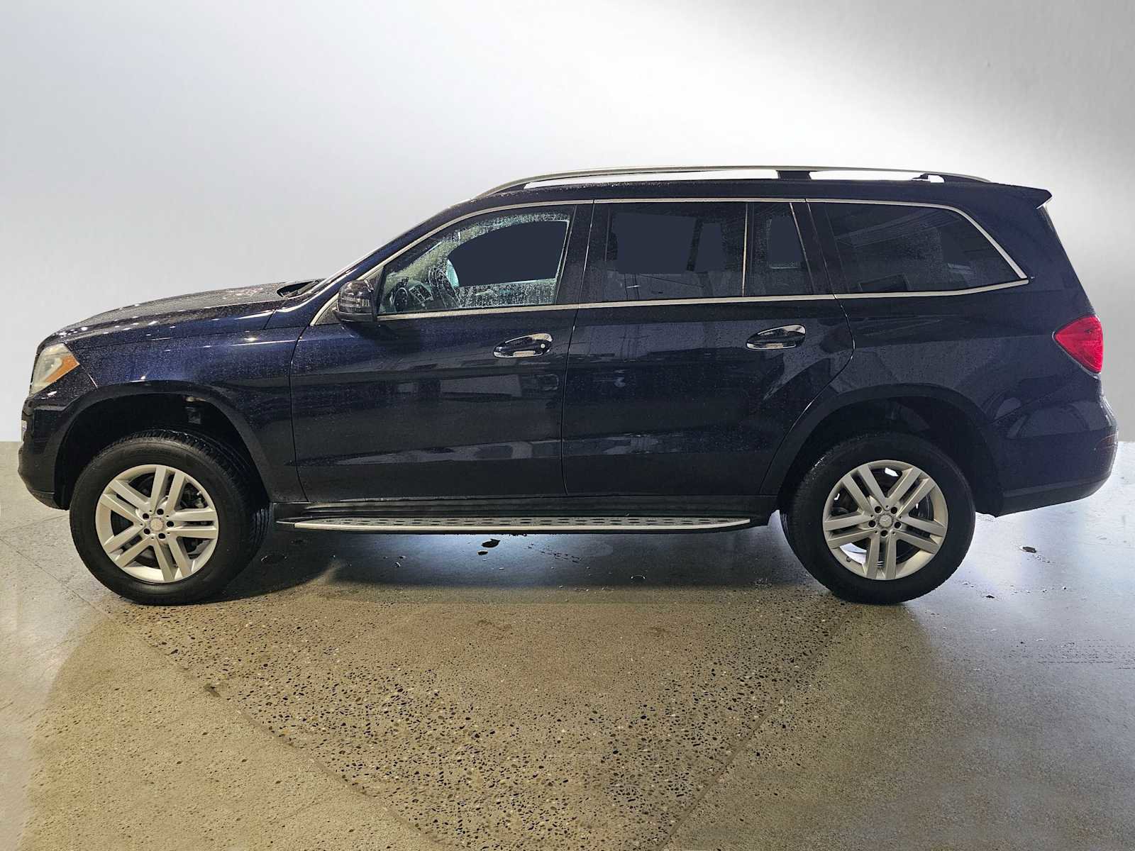 Used 2014 Mercedes-Benz GL 450 4MATIC image 4
