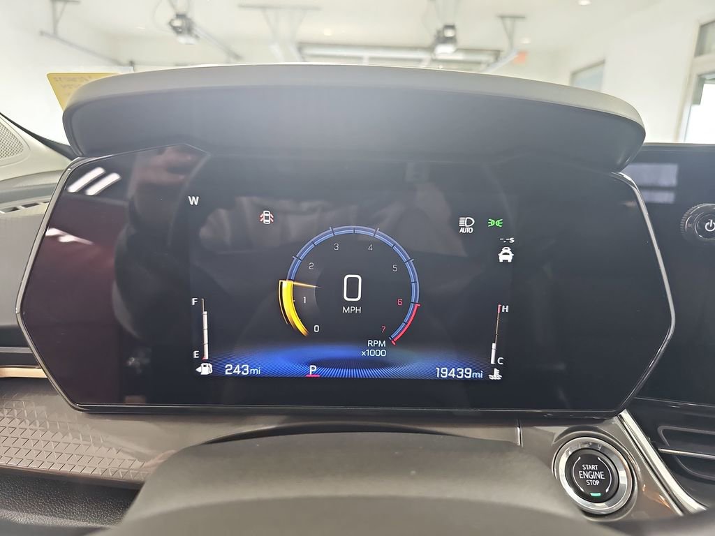 Used 2024 Chevrolet Trax ACTIV w/ Sunroof Package image 25