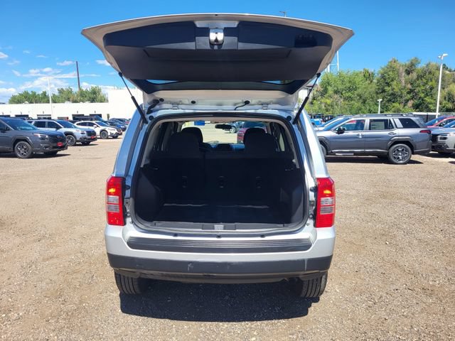 Used 2011 Jeep Patriot Sport w/ Tire & Wheel Group AWD/4WD image 21