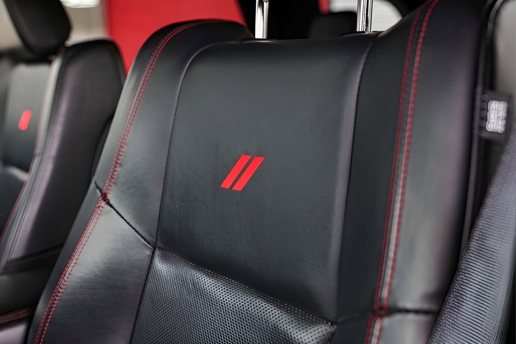 Used 2024 Dodge Durango GT image 40