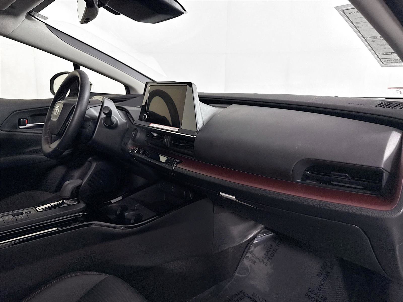 Used 2025 Toyota Prius XSE image 38