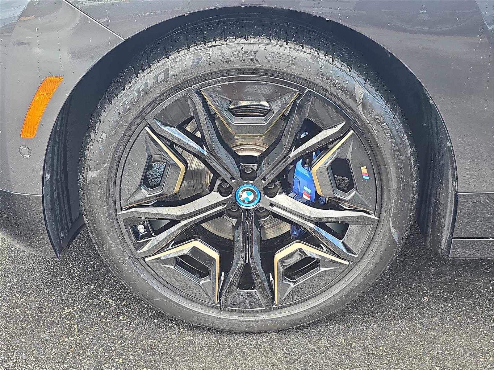 Certified 2024 BMW iX M60 w/ Luxury Package AWD/4WD image 10