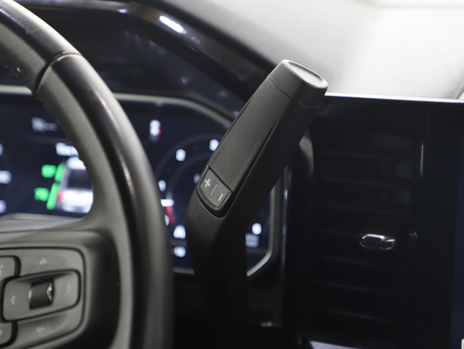 Used 2024 GMC Sierra 3500 SLE w/ SLE Convenience Package image 18